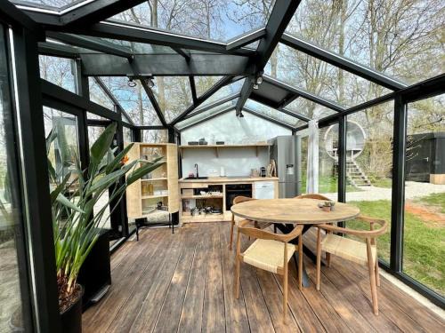 Nigtevecht Ski Chalet | Twee heerlijke Boomhutten in de natuur, Amsterdam