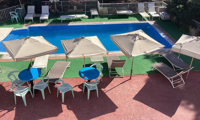 Is-Salina Bed & Breakfast | twin/double bed & breakfast with AC and WiFi pool/indoor heated pool .