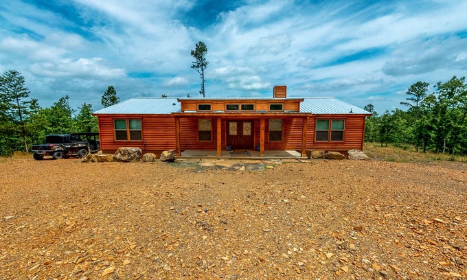 Stringtown House | Two Adjacent Cabins - Channel Access, Kayaks, Canoe & Firepit - Dog-Friendly