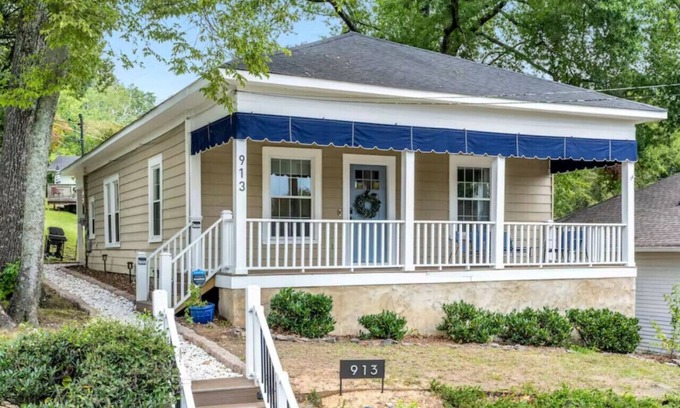 North Chattanooga House | Two Bed Two Bath Chatta Charmer