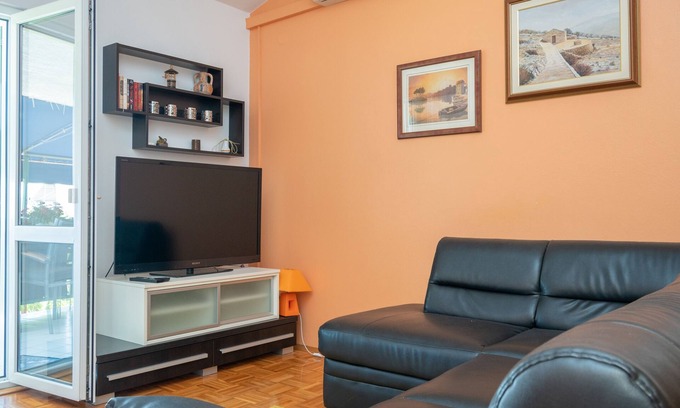 Sveti Filip i Jakov Apartment | Two bedroom apartment with terrace Sveti Filip i Jakov, Biograd (A-21221-a)