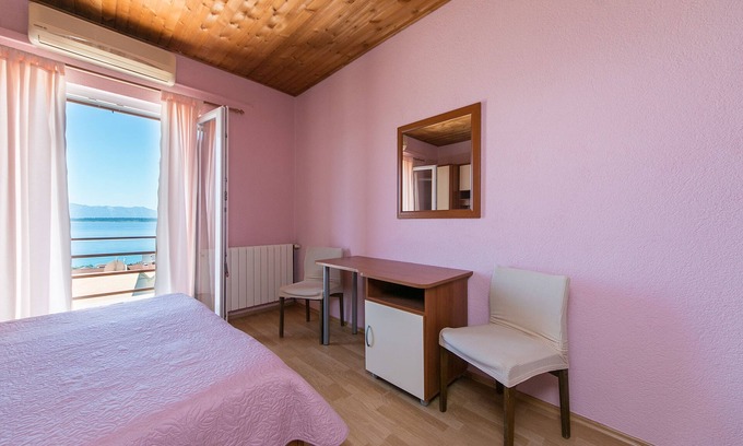 Blato Apartment | Two bedroom apartment with terrace and sea view Živogošće - Blato, Makarska (A-1057-d)
