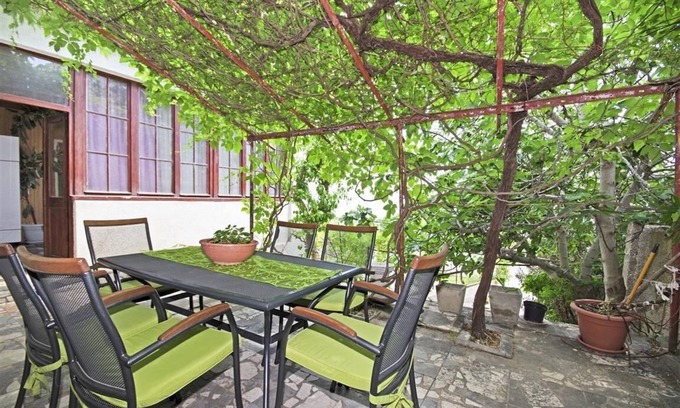Dugi Rat Apartment | Two bedroom apartment near beach Dugi Rat, Omiš (A-7575-c)