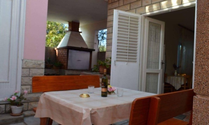 Kukljica Apartment | Two bedroom apartment with terrace Kukljica, Ugljan (A-8277-b)