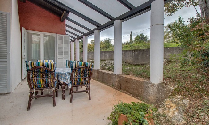 Nerezine Apartment | Two bedroom apartment with terrace Nerezine, Lošinj (A-2516-b)