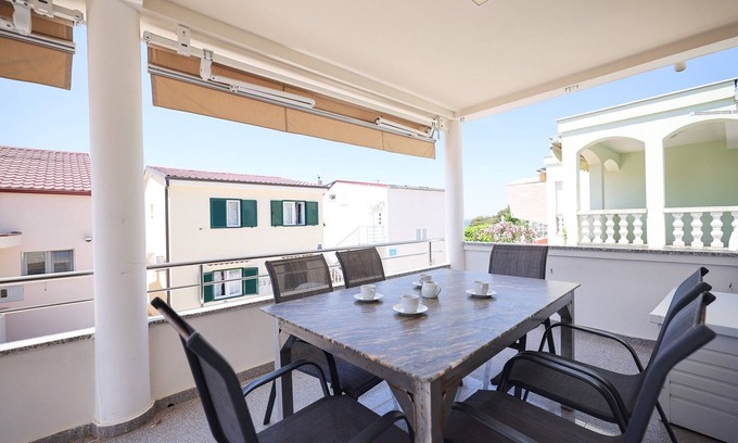 Petrcane Apartment | Two bedroom apartment near beach Petrčane, Zadar (A-3285-b)