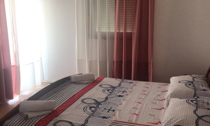 Povljana Apartment | Two bedroom apartment near beach Povljana, Pag (A-7505-a)