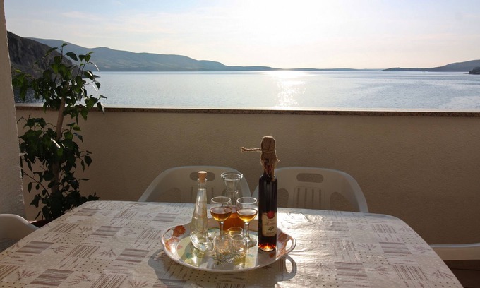 Metajna Apartment | Two bedroom apartment near beach Metajna, Pag (A-6486-a)