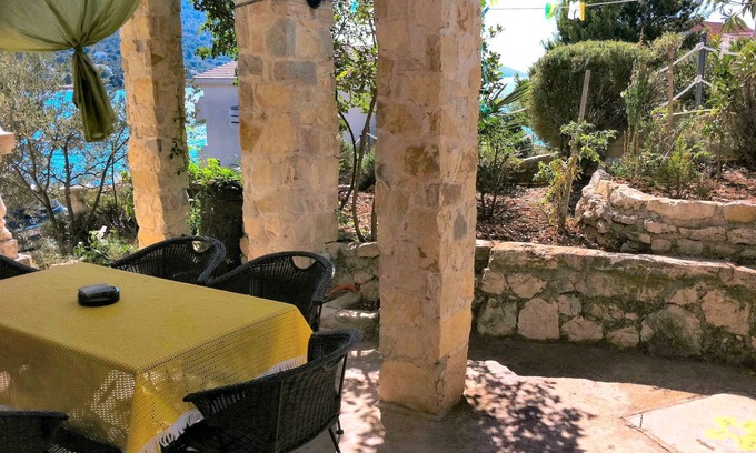 Grebastica Apartment | Two bedroom apartment near beach Grebaštica, Šibenik (A-5270-b)