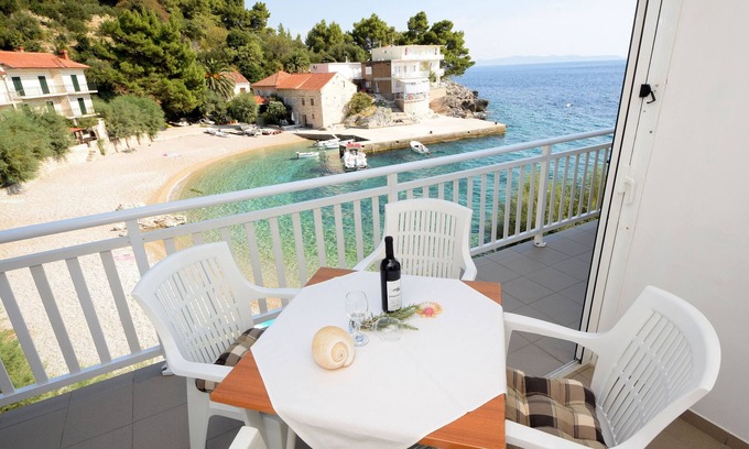 Podobuce Apartment | Two bedroom apartment near beach Podobuče, Pelješac (A-631-c)