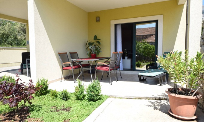 Orebic Apartment | Two bedroom apartment with terrace Orebić, Pelješac (A-10097-b)
