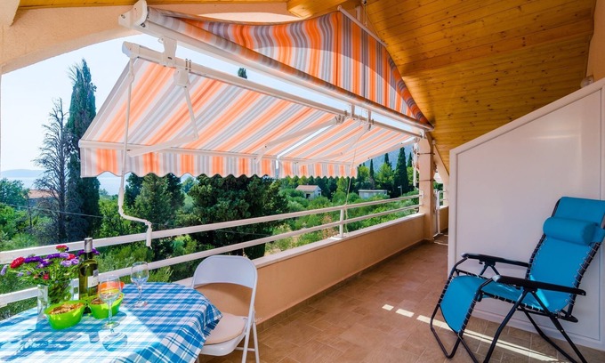 Banici Apartment | Two bedroom apartment with balcony and sea view Banići, Dubrovnik (A-23176-a)