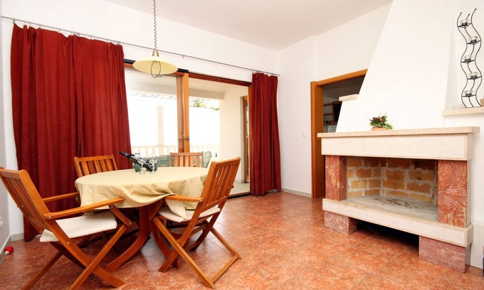 Ivan Dolac Apartment | Two bedroom apartment with terrace and sea view Ivan Dolac, Hvar (A-592-d)