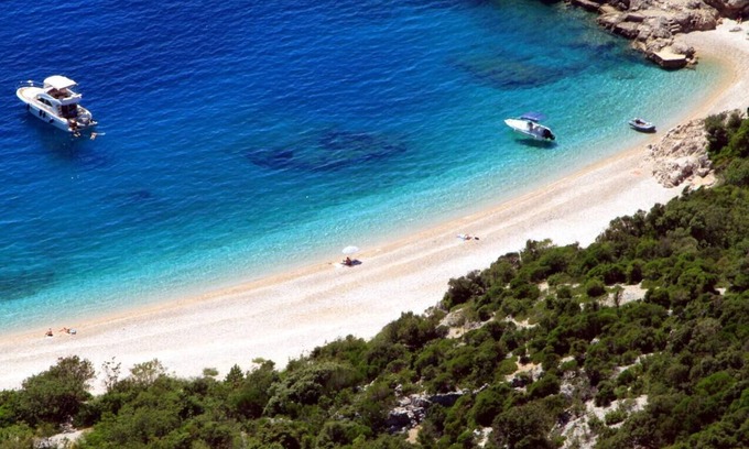 Valun Apartment | Two bedroom apartment with terrace Valun, Cres (A-8086-e)