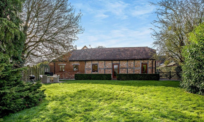 Pershore Cottage | Two bedroom barn conversion in the Cotswolds - The Byres