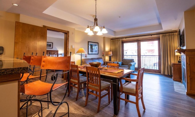 Crested Butte Apartment | Two Bedroom Condo with a Balcony in Mountaineer Square condo
