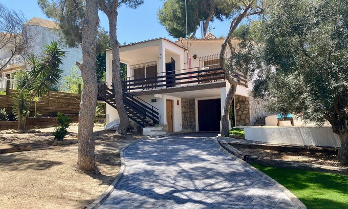 Los Balcones Villa | Two Bedroom Detached Villa with Private swimming Pool, AIr con , Fiber WIFI