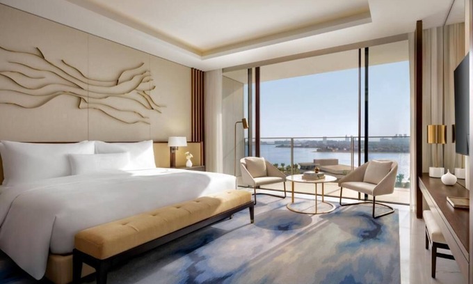 Palm Jumeirah Apartment | Two Bedroom Suite Near At Palm Jumeirah Beach