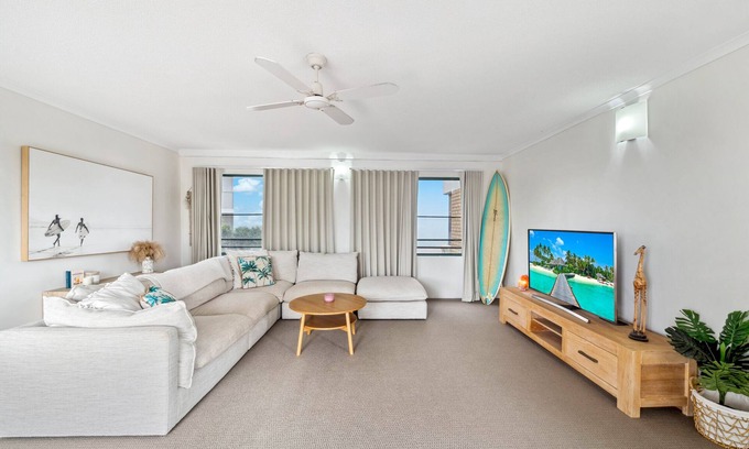 Maroochydore Apartment | Two bedroom unit with river views in Cotton Tree