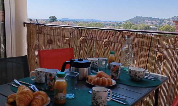 Hyeres Apartment | Two bedrooms duplex in Hyeres, beach town