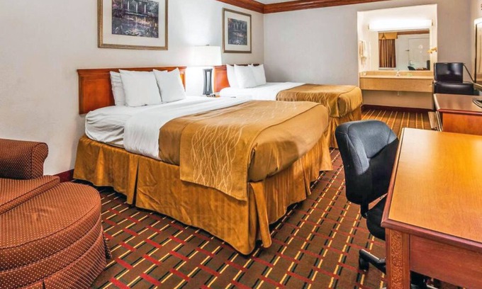 Decatur Hotel | Two Convenient Room Located at I-28 | Outdoor Pool & Free Parking