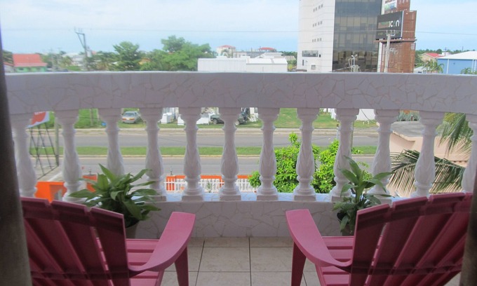 Belize City Hotel | TWO DOBLEBEDS ROOM AT EASY INN BELIZE CITY