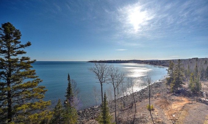 Two Harbors Condo | Two Harbors Lakefront 2BR | Pool, Hot Tub & Sauna | Pet Friendly | EV Charger