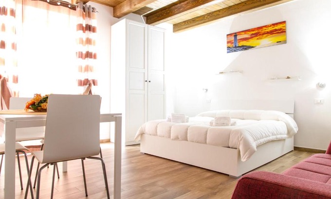 Old Town Apartment | Two Hearts Accomodations