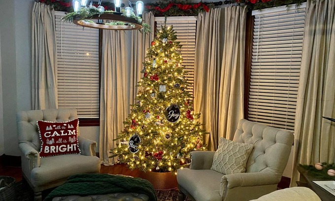 Hermann House | Two Hearts Rambling Rose