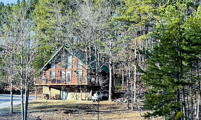 Cook Station Cabin | Two lakes & miles of hiking trails on 130 acres of private property 3Hills Cabin