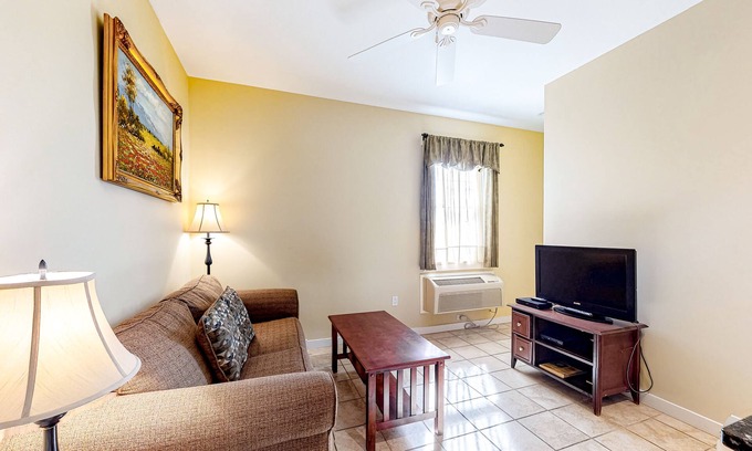 Northeast Harbor House | Two Neighboring Suites, Each w/WiFi, Two TVs, and Central AC - Near Acadia