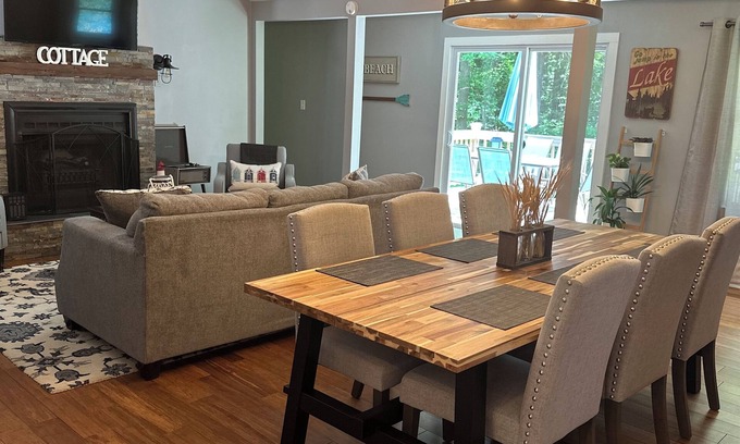 Union Pier Cottage | Two separate updated secluded cottages for one price. near beach & restaurants