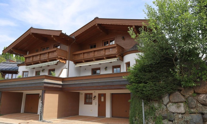 Kirchberg in Tirol Ski Chalet | Two Tyrolean chalets in Kirchberg in Tirol