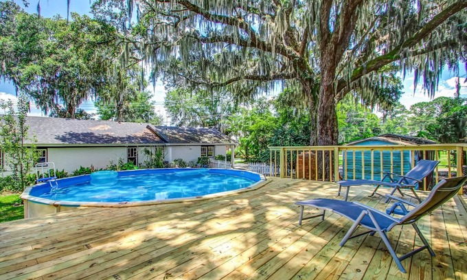 Thunderbolt House | Two Units w/Gazebo-Swanky Savannah Style