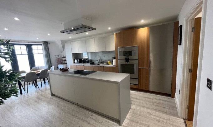 Penarth Apartment | Ty Mor Studio Apartment Penarth