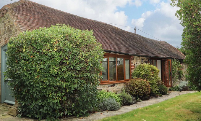 Trotton Cottage | TYGALLS FARM, romantic, with open fire in Rogate