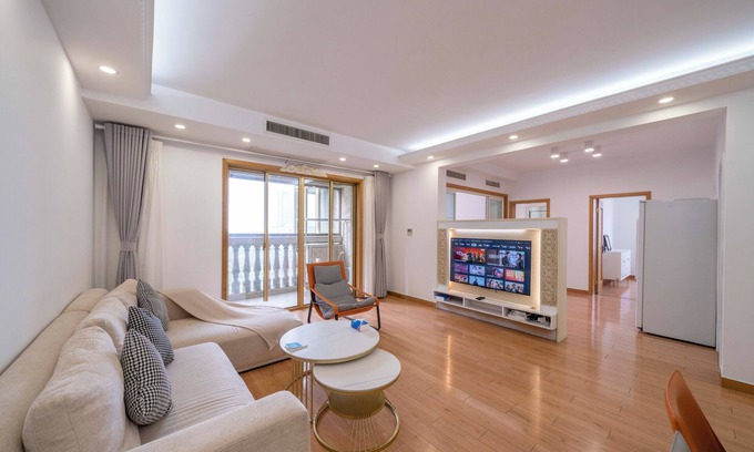 Changning Bed & Breakfast | Tyms Gubei Elegant 3BR 2BA APT