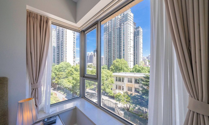 Xujiahui Bed & Breakfast | Tyms Modern 2BR 1BA Suite Xujiahui Metro