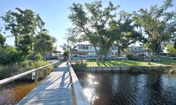 Parker Condo | Tyndall Paradise - An All-Inclusive Waterfront Condo for Traveling Professionals