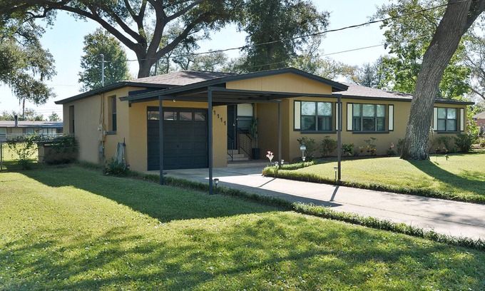 Parker House | Tyndall Rest & Tranquility - Luxury All-Inclusive 2 Bedroom with Full Office!