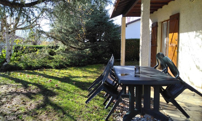 Sarrecave House | Typical 5/7pers house in the countryside with swimming pool and fishing lake