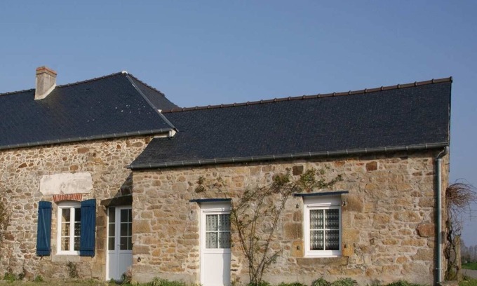Mont-Dol House | Typical Breton house in the Bay of Mont Saint Michel (Saint Malo)