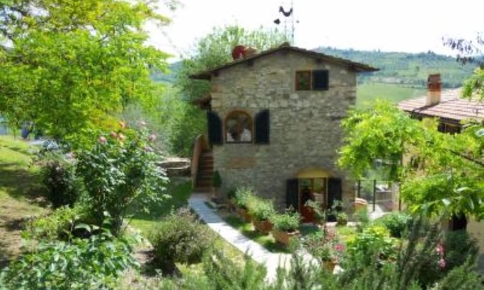 Twist House | Typical Tuscan Country House