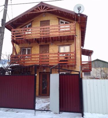 Yaremche Hotel | U Karoliny