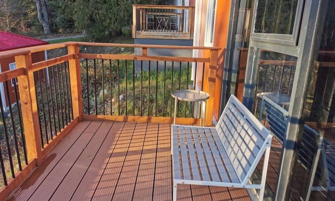 Powell River Apartment | U4 Seaside Serenity: Seal Bay Glamping Retreat