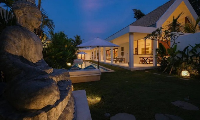 Sayan Villa | Ubud Luxury 2-Bedroom Villa with Private Pool and BBQ - Serene Escape!