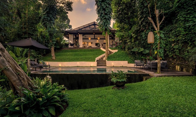 Peliatan Villa | Ubud's Green Oasis: Jungle Serenity and Valley Views