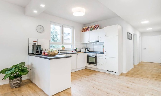 Nickenich House | Uitzicht op de Pellenz