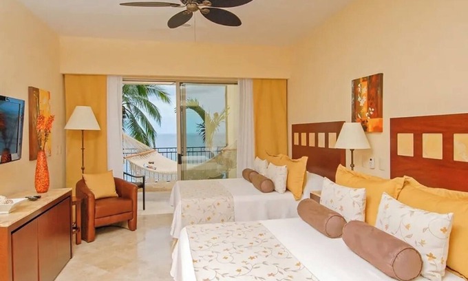 South Shore Hotel Area Resort | Ultimate luxury 2-bedroom resort with optional All-Inclusive in Puerto Vallarta