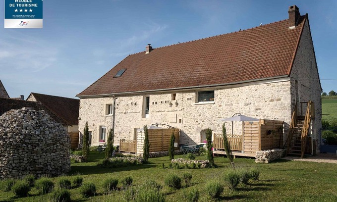 Montlevon House | Un bol D'air à la Campagne -gîte les Cigales